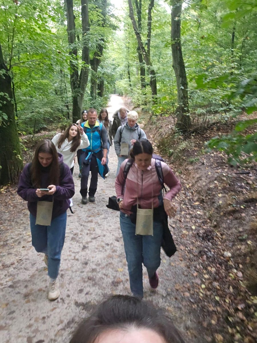 NSR-Team auf gemeinsamer Wanderung durch den Westerwald
